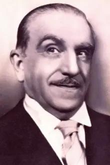 Antonio Gandusio como: Luigi Costantini