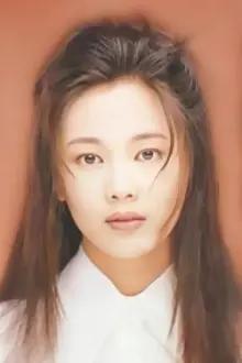 Linda Wong Hing-Ping como: Daisy Ma