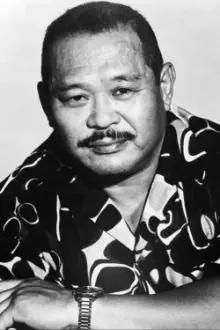 Harold Sakata como: Sakata