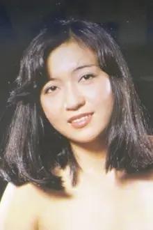 Asami Ogawa como: Saeko Miyaji(宮地冴子)