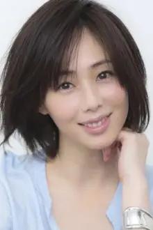 Waka Inoue como: Fusae Tsuji