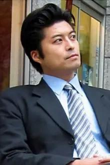 Kazuo Mikuni como: 