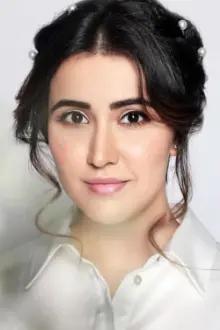 Sheena Bajaj como: Rashmi