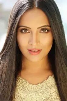 Meghna Naidu como: Chanda