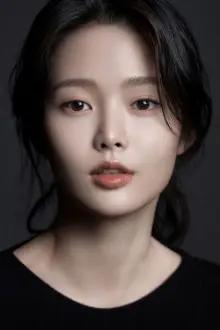 Park Ji-won como: Heo Ji-yoo
