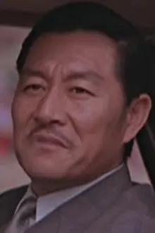Huang Tsung-Hsun como: Medicine man Bada