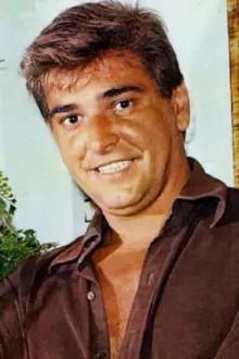 Carlos Eduardo Dolabella como: Fonseca