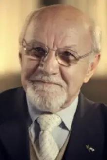 Emilio Pitta como: Padre Alencar