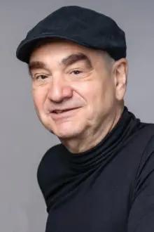 Gilles Tschudi como: Madörin