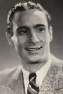 Alfredo Mayo como: Del Río