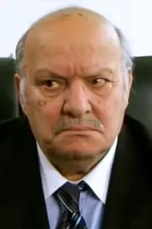 Dursun Ali Sarıoğlu como: Captain