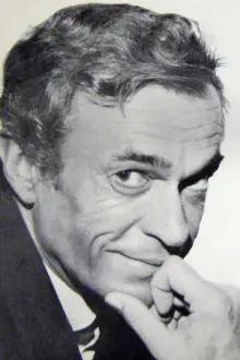 Pierre Dudan como: Georges Peucheny