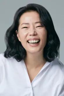 Shim So-young como: Jang Myung-aeh
