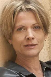 Karin Giegerich como: Dr. Elisabeth Wolter