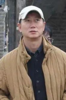 Bill Lui Cho-Hung como: Ele mesmo