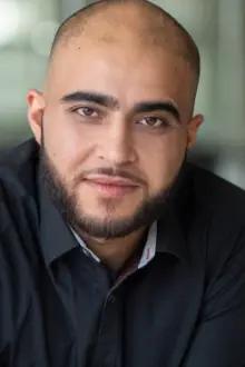 Mohamed El Husseini como: Amir
