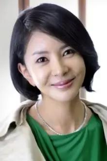Kang Moon-Young como: Chi-geun's wife