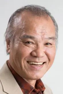 Yasuo Daichi como: Suzuki