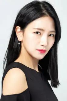 Baek Eun-hae como: Jeong Soo-yeon