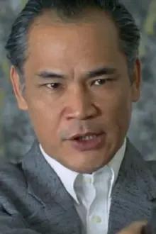 Lam Chung como: Gangster boss