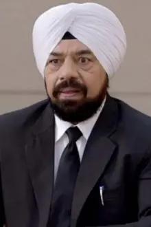 B.N. Sharma como: Judge Singh's Dad