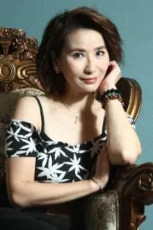 Edith Au Ngoi-Ling como: 