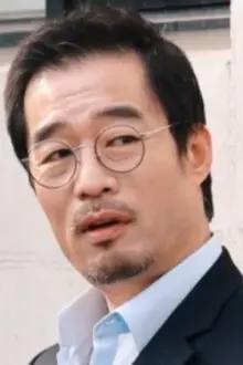 Sin Seong-hoon como: President Choi  (최사장)