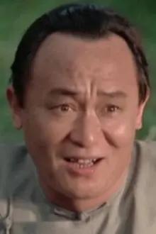 Chiang Yang como: Master Chi Keung
