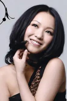 Stephanie Cheng como: Yung
