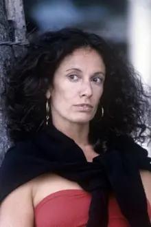 Valeria D'Obici como: Amalia Brentani