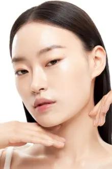 Jung Hoe-ryn como: Jun-hee