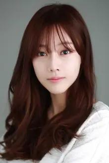 Jang Ah-young como: Yang Ha-young