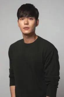 Kang Seok-chul como: Cheol-min (young)