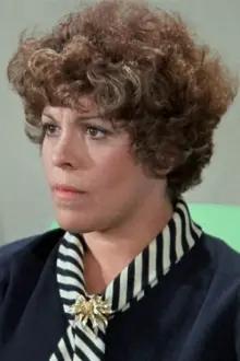 Yvonne Wilder como: Phyllis