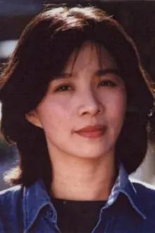 Chi Peng como: Mama