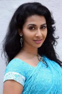 Gayathri Iyer como: Kshetra