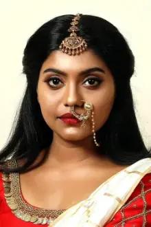 Sruthi Jayan como: Saroja