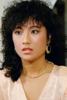Joh Yin-Ling como: Belinda