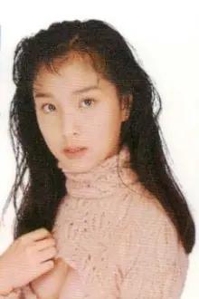 Asami Sawaki como: Yumi