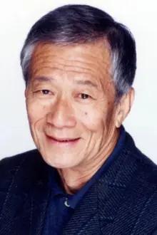 Joji Yanami como: Professor Gennosuke Yumi