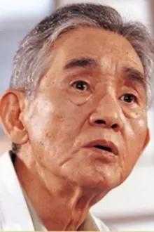 Masami Shimojō como: Tatsuzo Kuruma