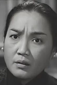 Yung Yuk-Yi como: Lan's mother