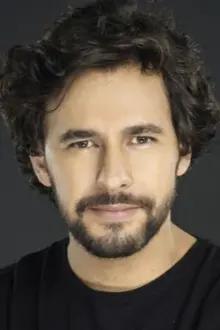 Iván López como: Alejandro Soler