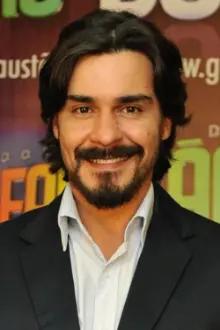 André Gonçalves como: Vicente