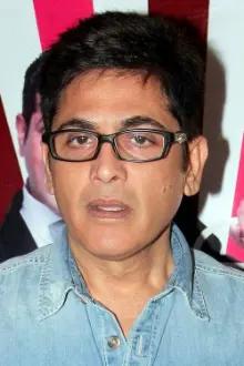 Aasif Sheikh como: I's brother