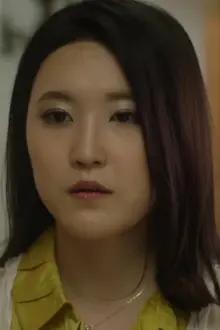 Kim Jeong-ah como: Madam (마님)
