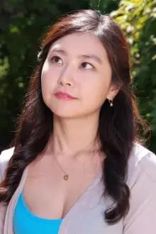 Ryoo Hyeon-ah como: Ah-rang (아랑)