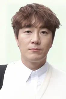 Jo Yong-bok como: Park Sang-wook