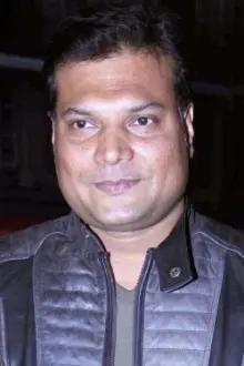 Dayanand Shetty como: Inspector Javed