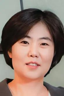 Hong Jeong-eun como: Ela mesma